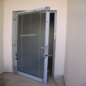 ابواب المنيوم فني المنيوم - فني المنيوم الكويت - فني المنيوم 50737776 - فني شتر - تركيب شتر - تركيب مطبخ - تصليح شتر - تصليح باب المنيوم - شترات - مطابخ - فني مطابخ - المنيوم - المنيوم الكويت - تركيب مطابخ